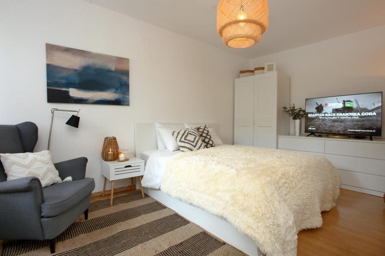 Izola Dreamy Stays Kord ภายนอก รูปภาพ